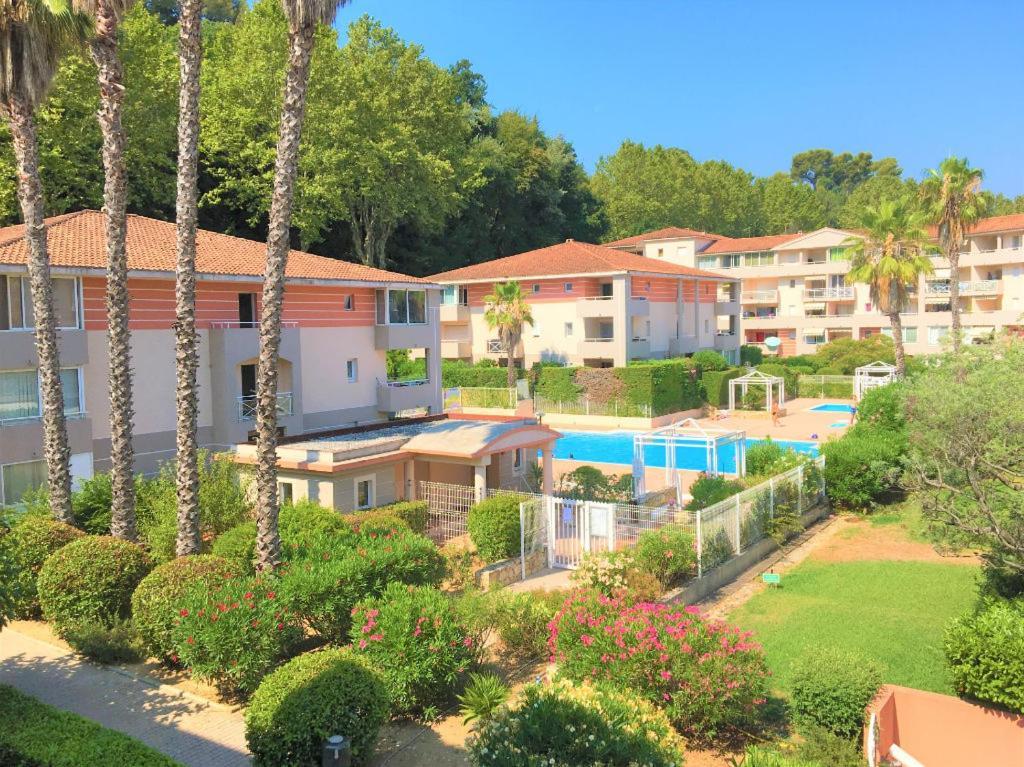 Loft Ravissant Avec Piscine Cagnes-sur-Mer Exterior foto